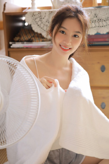 香含玉女峰头露润滞